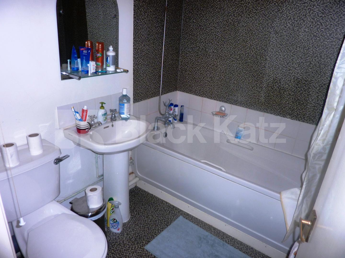 			NEW INSTRUCTION, Studio Apartment, 1 bath, 1 reception Flat			 MONTAGUE SQUARE, MARYLEBONE/MAYFAIR